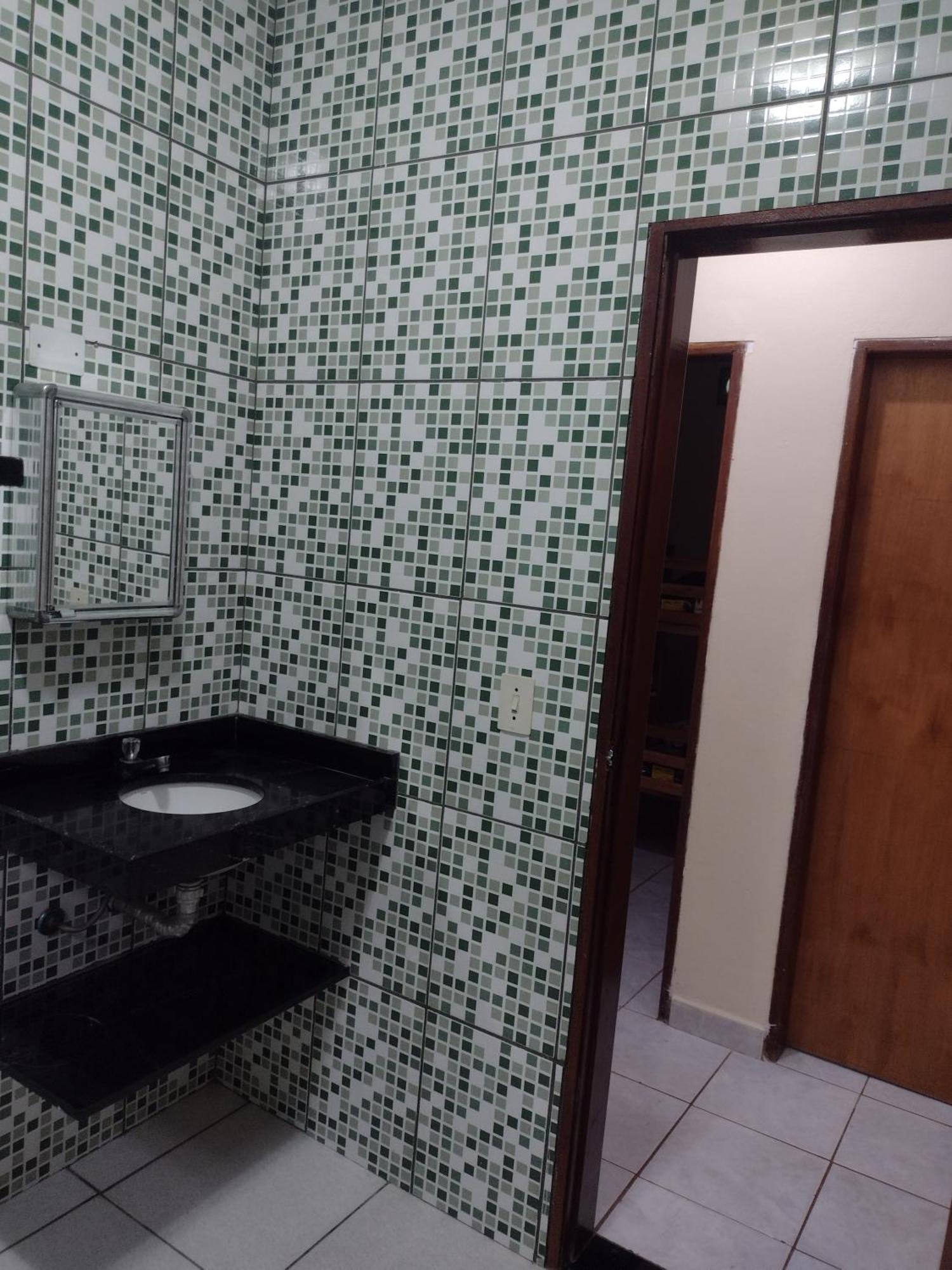 Casa De 600 Metros Da E 1km Do Centro Da Holiday home *