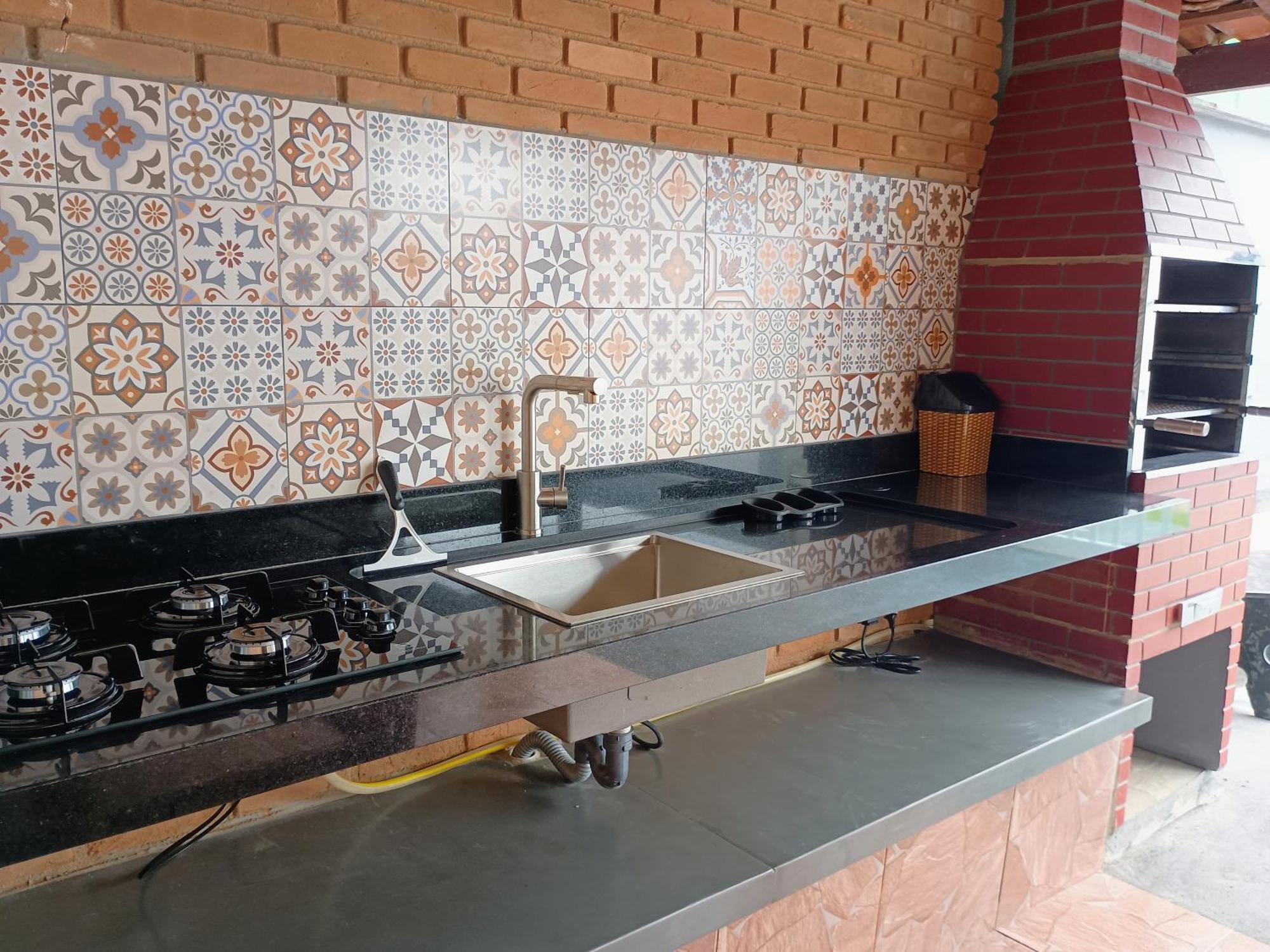 Casa De 600 Metros Da E 1km Do Centro Da Holiday home